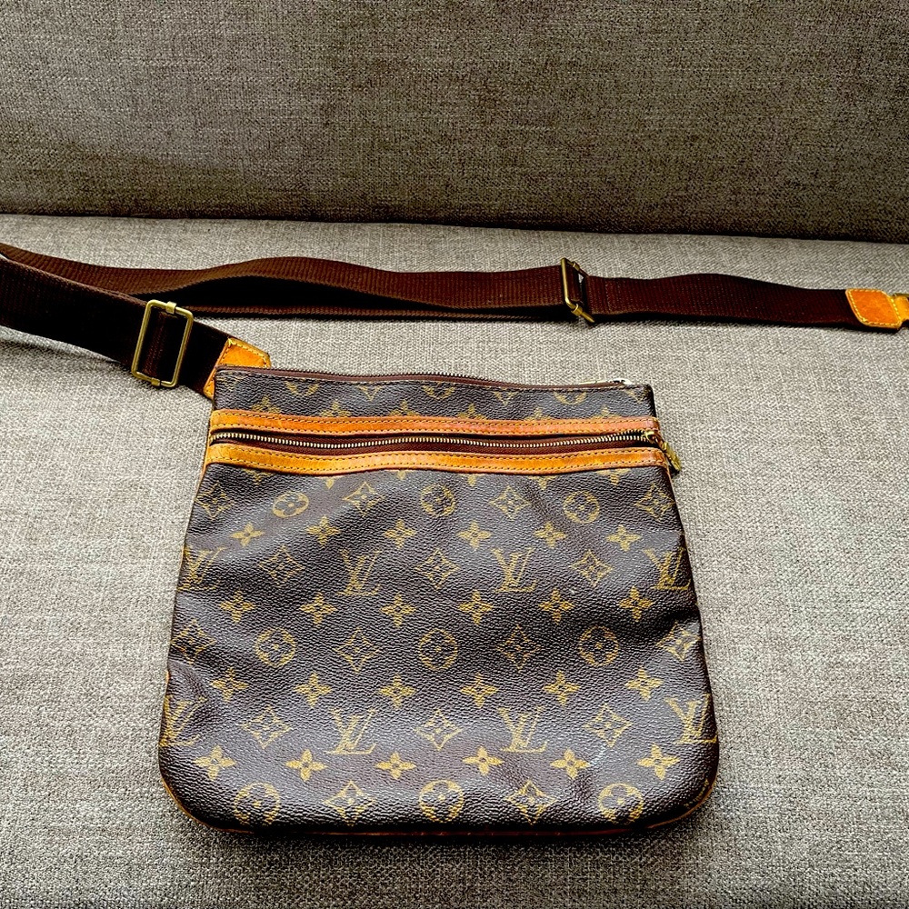 Louis Vuitton Bosphore Pochette